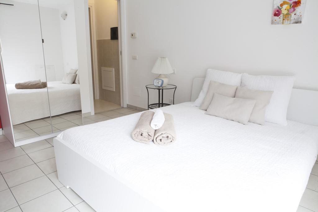 Alessia'S Flat - Loreto Milan Exterior photo